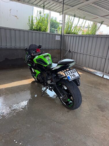 Kawasaki Ninja ZX-6R