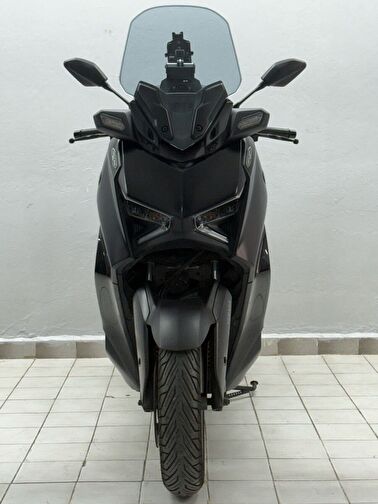 Yamaha X-Max 250 Tech Max