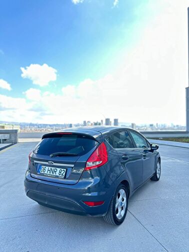 FORD FIESTA
