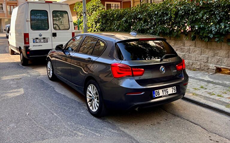 BMW 1 SERISI