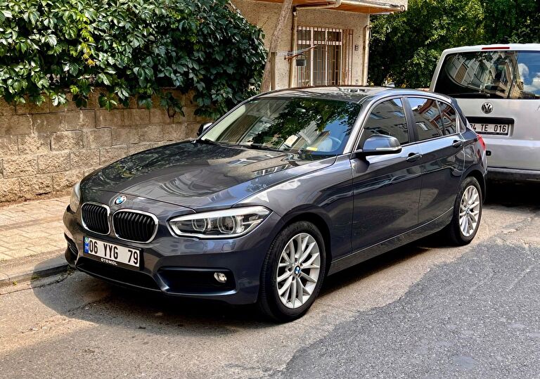 BMW 1 SERISI