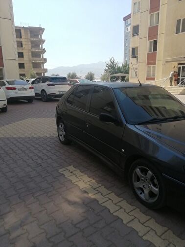 PEUGEOT 306