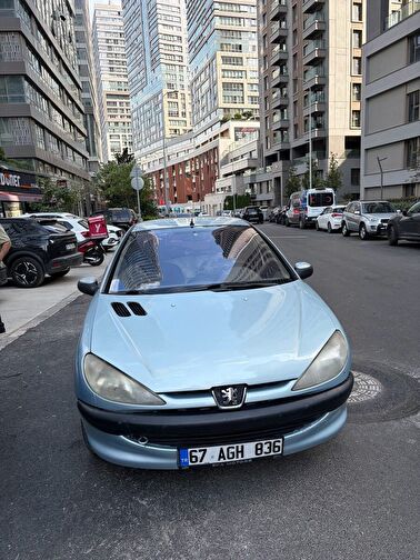 PEUGEOT 206