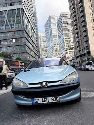 PEUGEOT 206