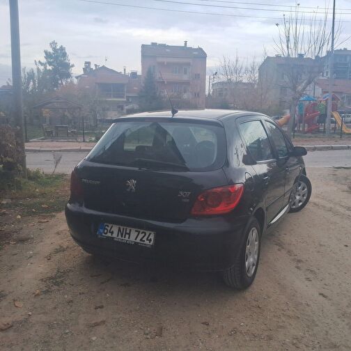 PEUGEOT 307