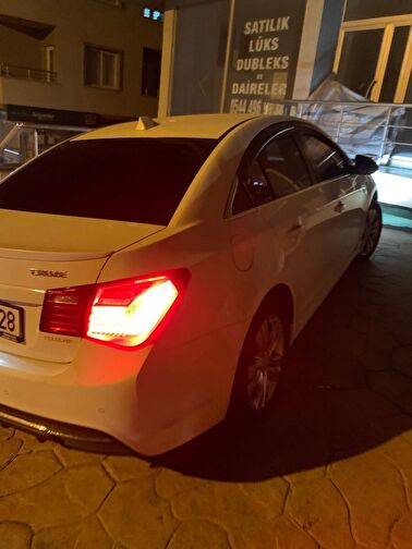 CHEVROLET CRUZE