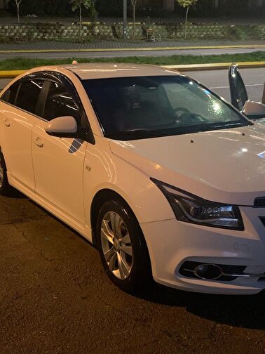 CHEVROLET CRUZE