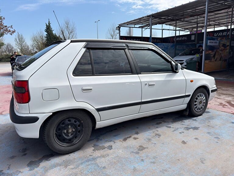 SKODA FELICIA