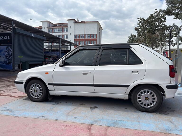SKODA FELICIA