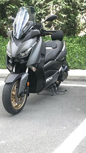 Yamaha X-Max 400 Tech Max