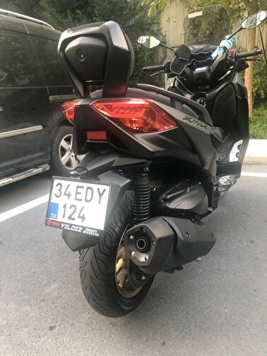 Yamaha X-Max 400 Tech Max