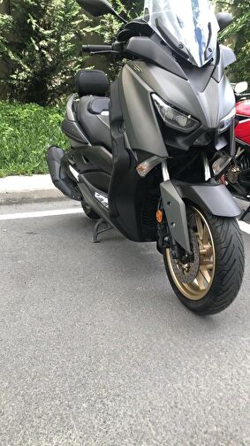 Yamaha X-Max 400 Tech Max