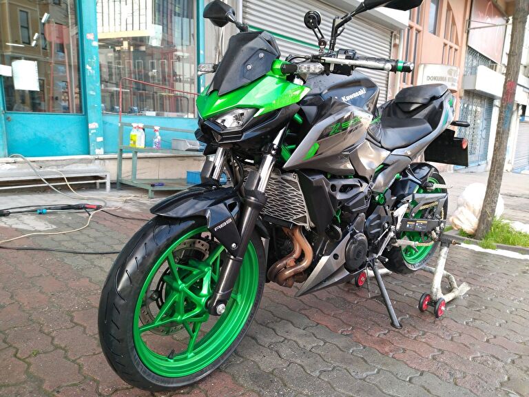 Kawasaki Z 500 SE