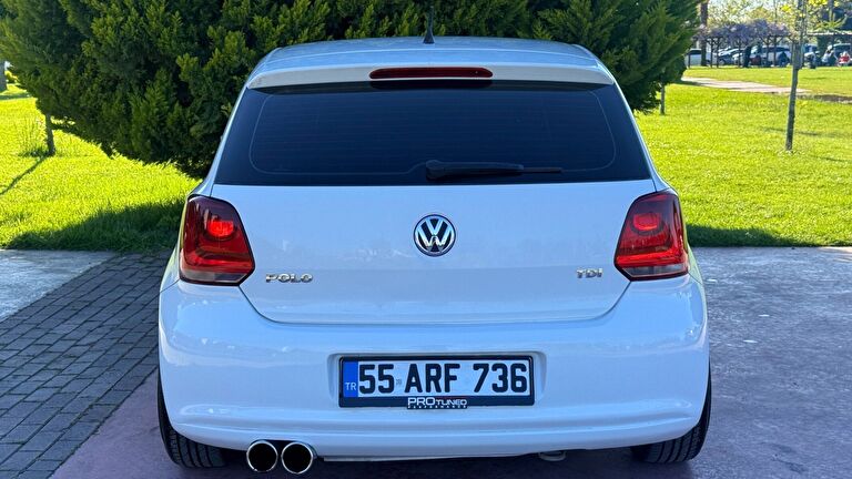 VOLKSWAGEN POLO