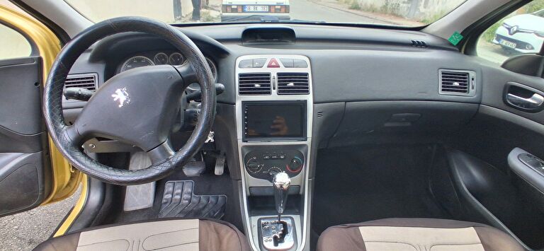 PEUGEOT 307