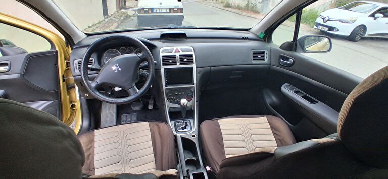 PEUGEOT 307