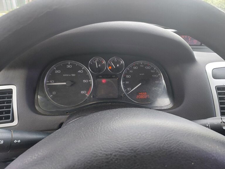 PEUGEOT 307