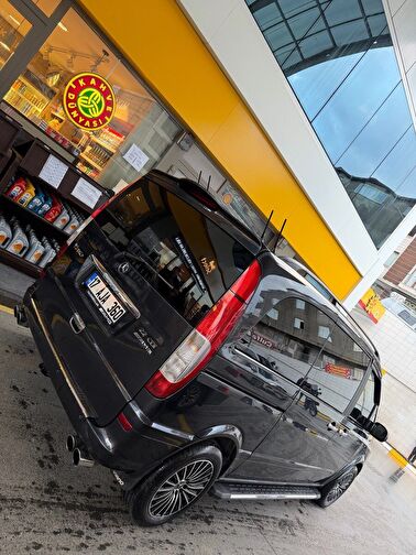 MERCEDES-BENZ VIANO