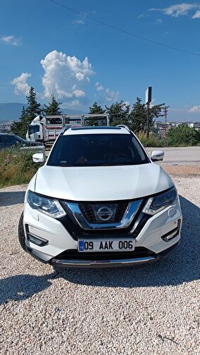 NISSAN X-TRAIL