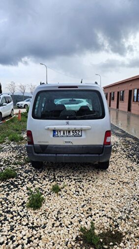 PEUGEOT PARTNER