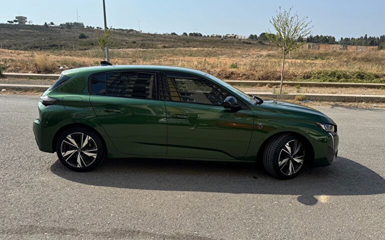 PEUGEOT 308