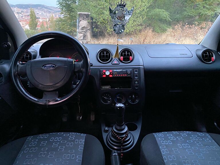FORD FIESTA