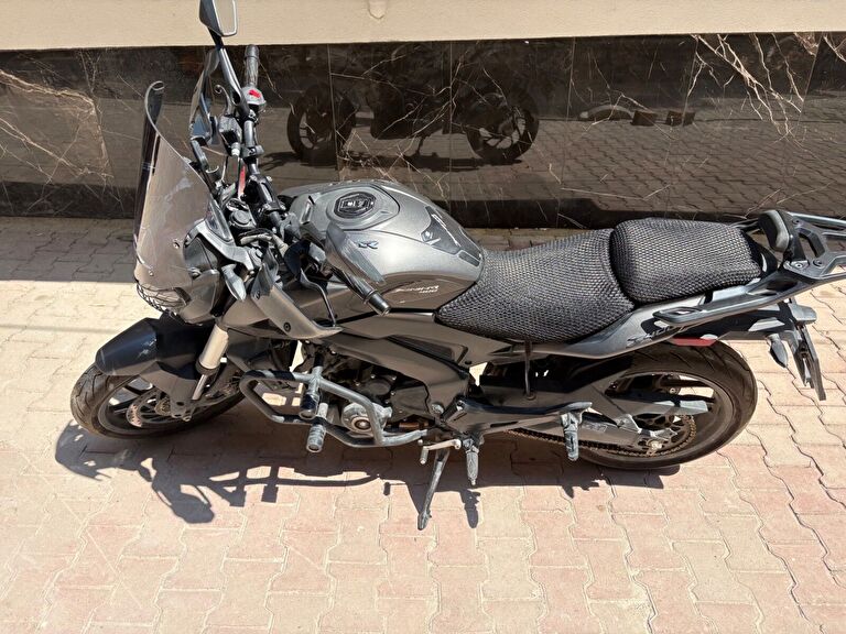Bajaj Dominar 400 UG