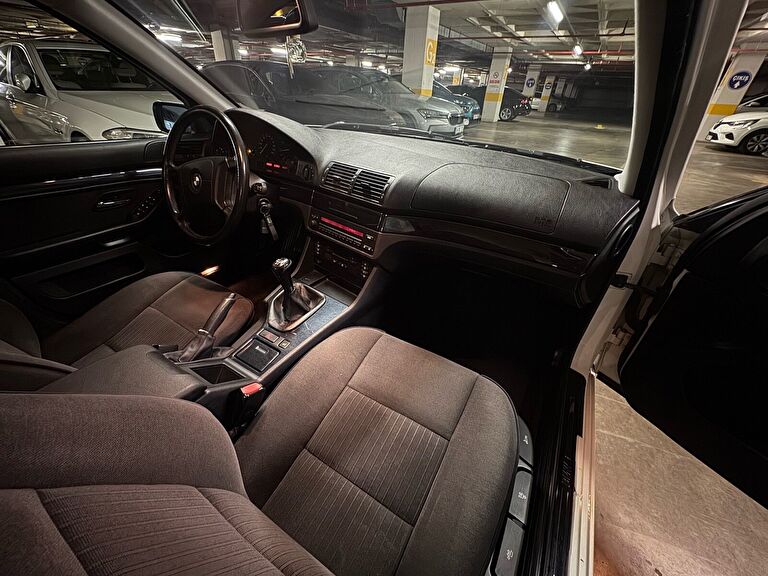 BMW 5 SERISI