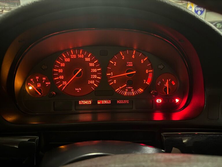 BMW 5 SERISI