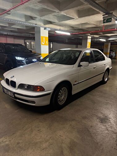 BMW 5 SERISI