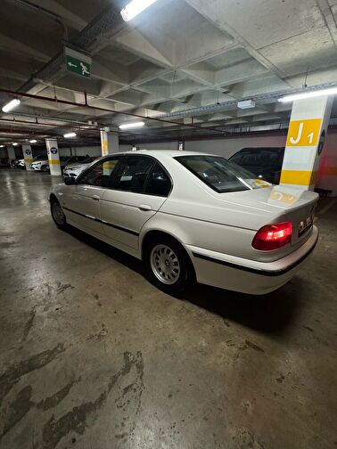 BMW 5 SERISI