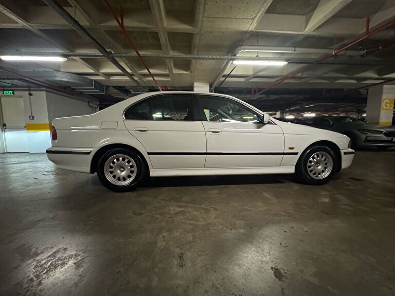 BMW 5 SERISI