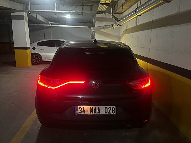 RENAULT MEGANE