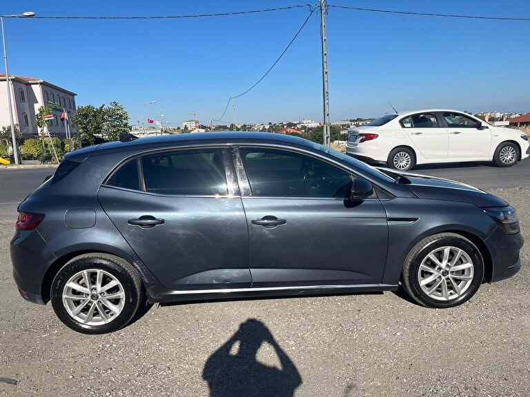 RENAULT MEGANE