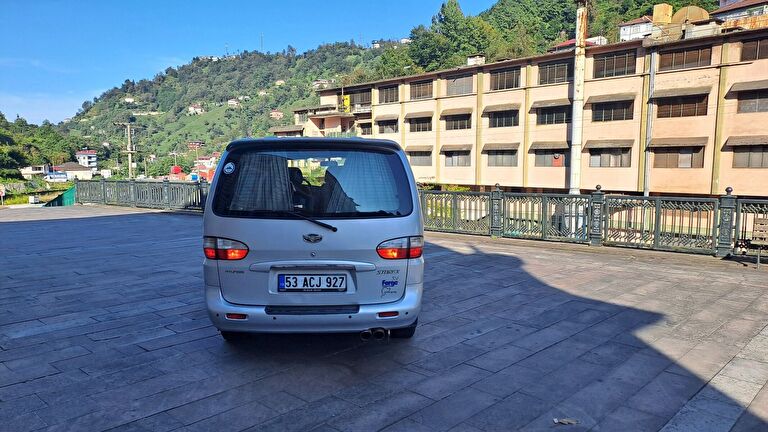 HYUNDAI STAREX