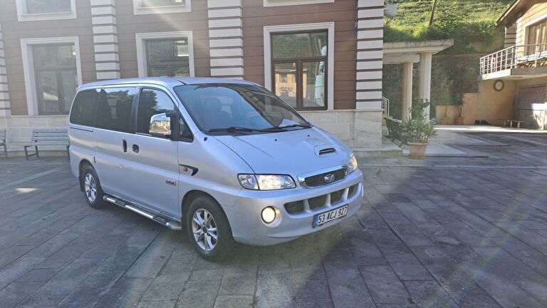 HYUNDAI STAREX