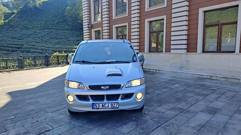 HYUNDAI STAREX