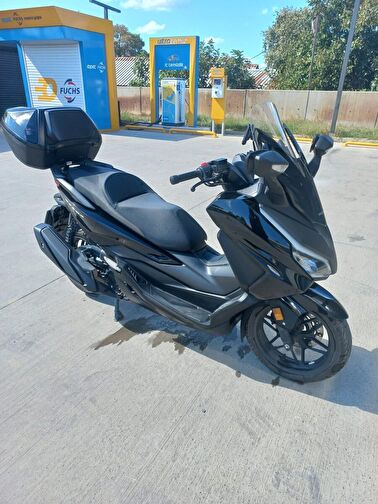Honda Forza 250 (NSS250)