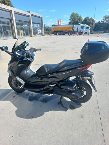 Honda Forza 250 (NSS250)