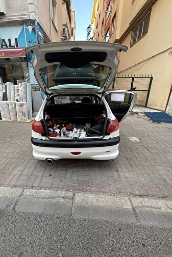PEUGEOT 206