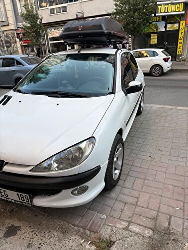 PEUGEOT 206