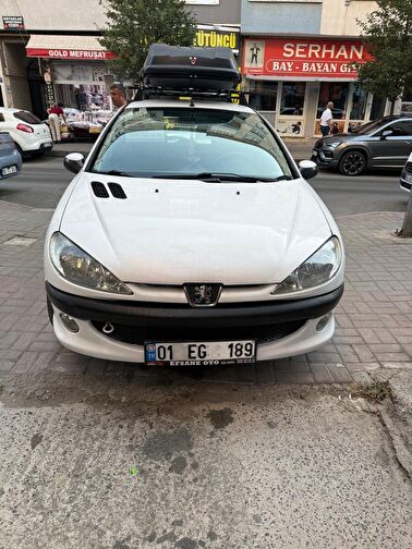 PEUGEOT 206