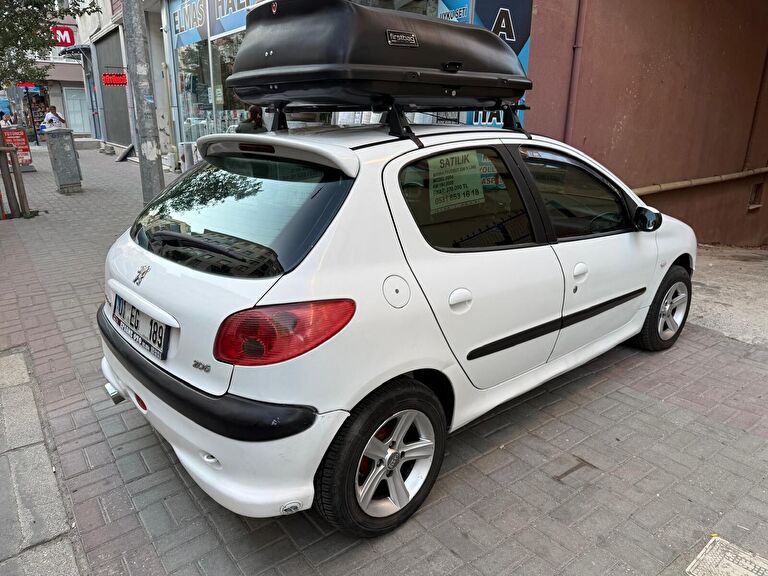 PEUGEOT 206