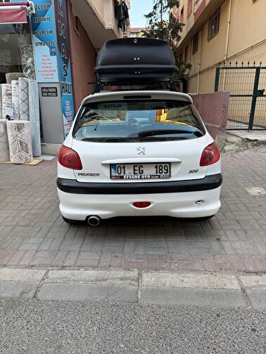 PEUGEOT 206