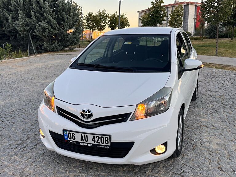 TOYOTA YARIS