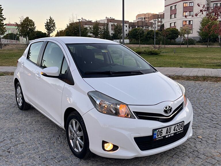 TOYOTA YARIS
