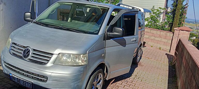 VOLKSWAGEN CARAVELLE