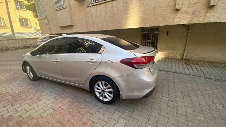 KIA CERATO