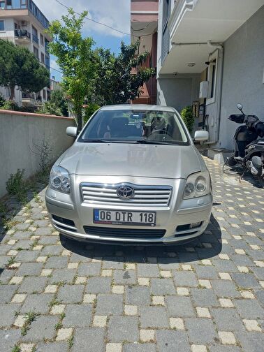 TOYOTA AVENSIS