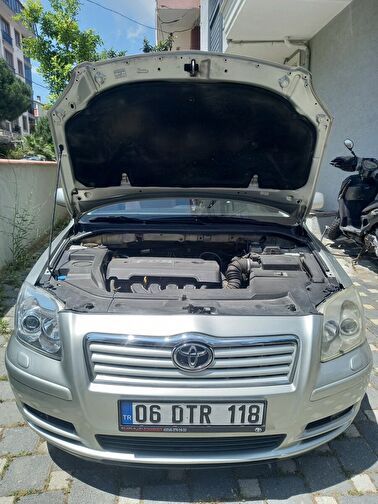TOYOTA AVENSIS